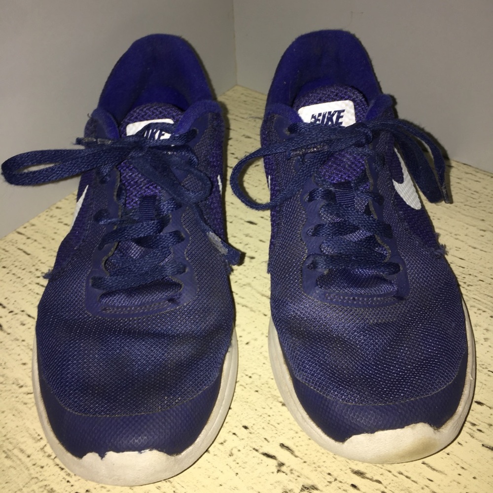 NIKE-REVOLUTION 3 BLUE SHOES-COMFORTABLE & CUTE. - Picture 5 of 5